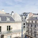 1Br Champs-Elysees - Cityapartmentstay